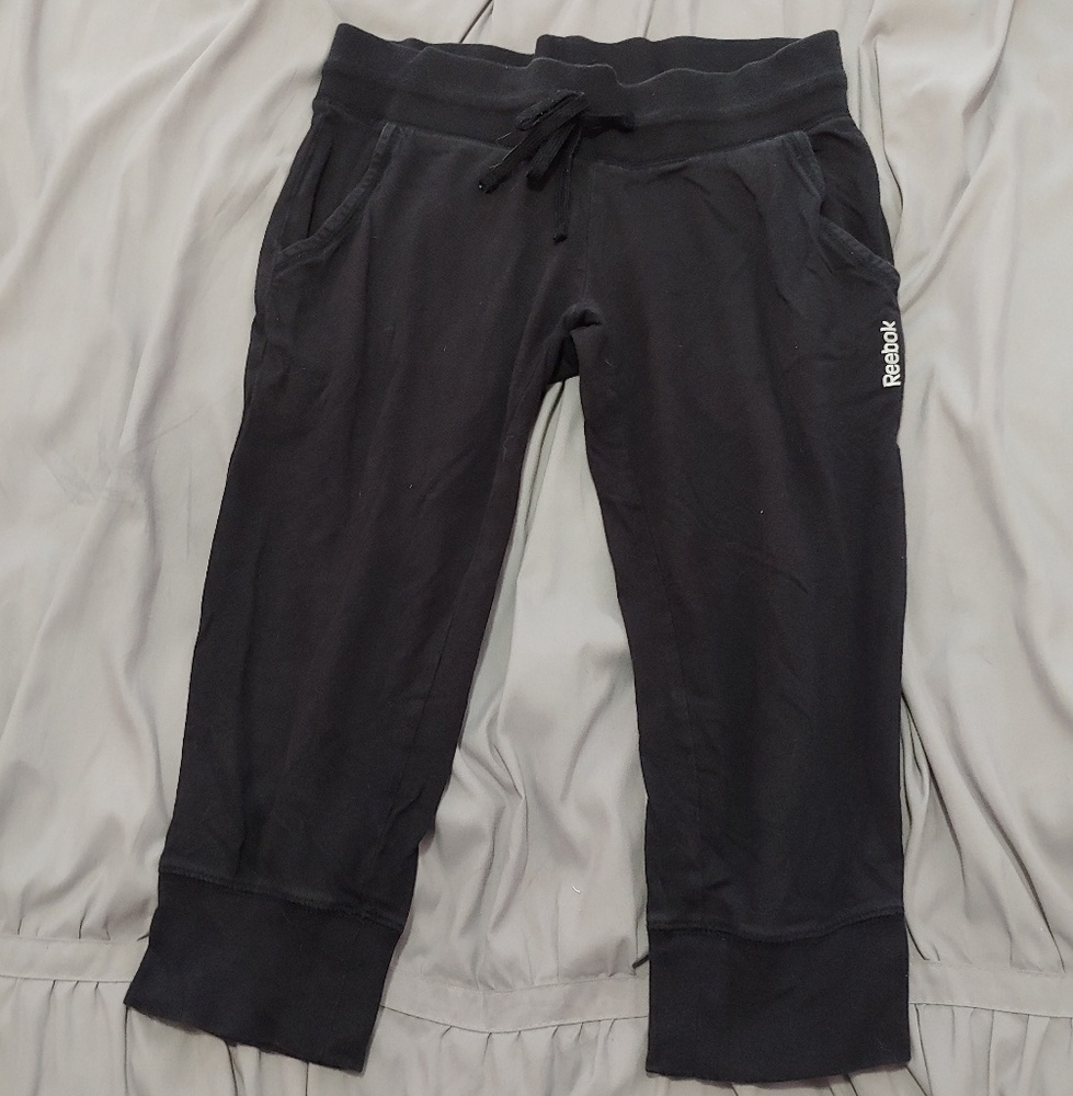 Reebok cropped black sweat pants